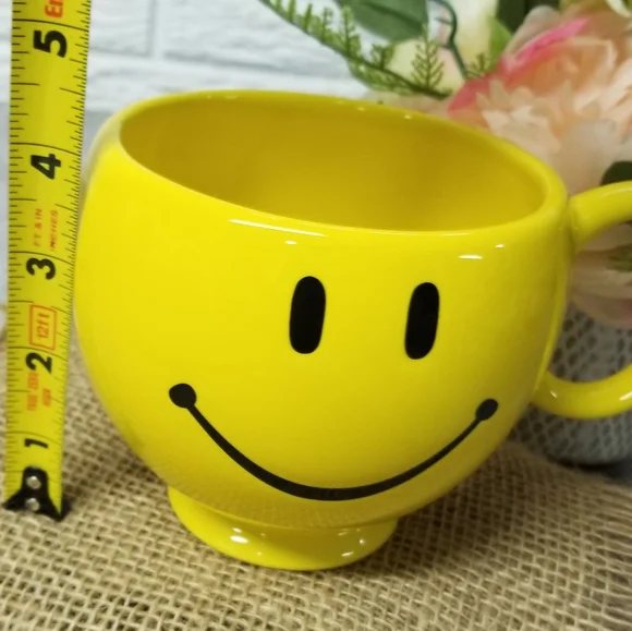 🌟3/$15 Groovy XL Smiley face mug - Picture 9 of 9